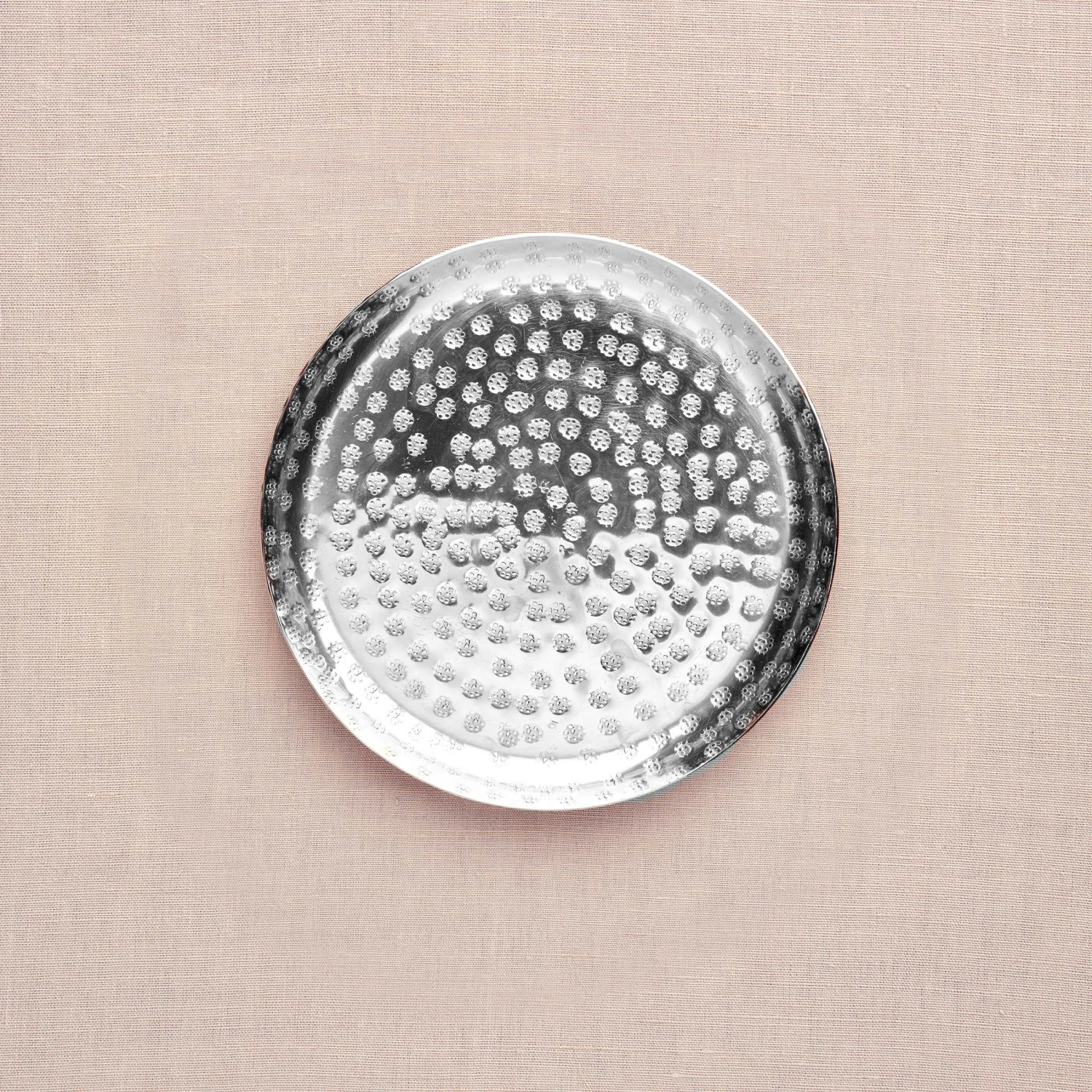 ORIENTAL LOUNGE Deko-Teller Gehämmert Ø28cm 3 ORIENTAL LOUNGE Deko-Teller Gehämmert Ø28cm – Bild 3