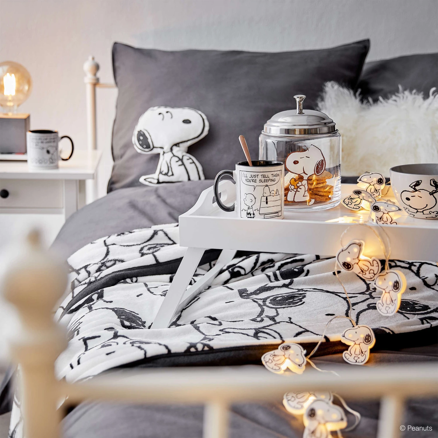 PEANUTS Decke Snoopy Allover B 130 X T 170cm 2 PEANUTS Decke Snoopy Allover B 130 X T 170cm – Bild 2