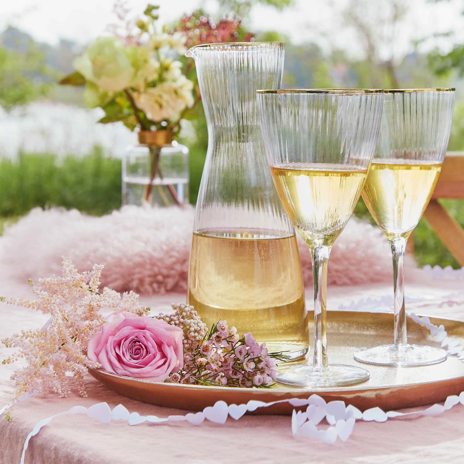 GOLDEN TWENTIES Karaffe Mit Goldrand Und Rillen 1l 2 GOLDEN TWENTIES Karaffe Mit Goldrand Und Rillen 1l – Bild 2