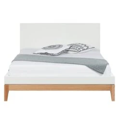 LINDHOLM Bett -Bestes Möbelhaus Geschäft 71000074 1