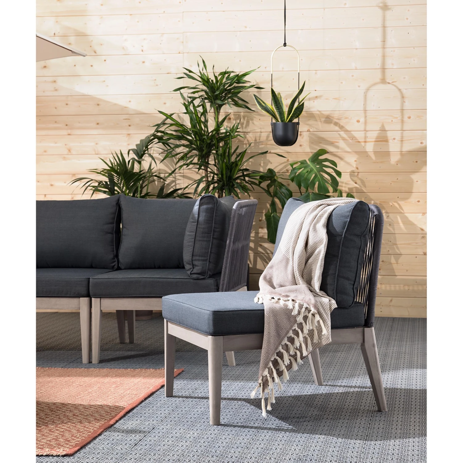 FIFO Loungesessel 13 FIFO Loungesessel – Bild 13