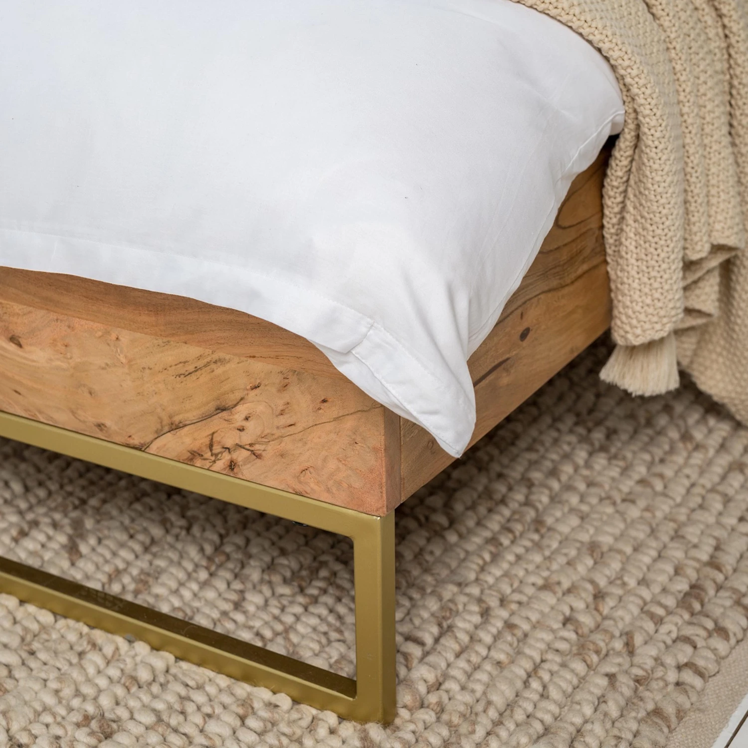 BOGA Massivholzbett 16 BOGA Massivholzbett – Bild 16