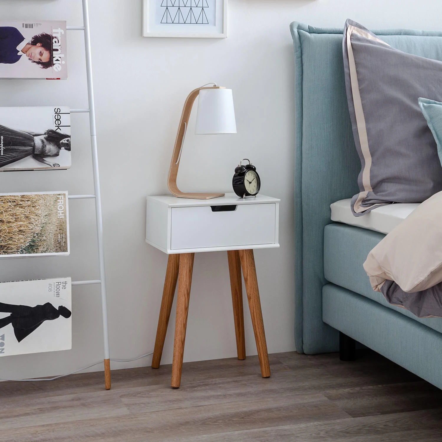 MITRA Nachttisch 2 MITRA Nachttisch – Bild 2