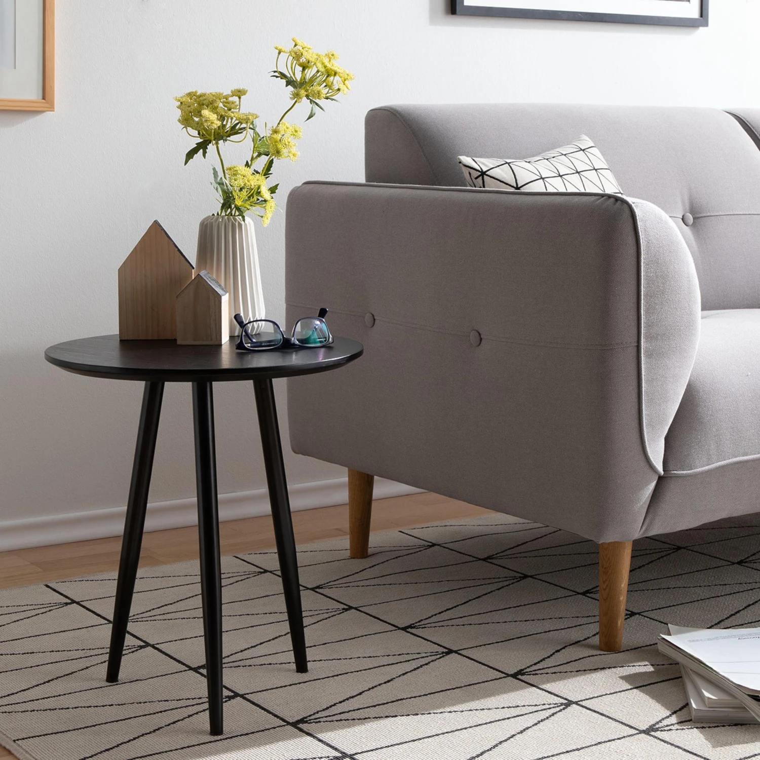 KITT Beistelltisch 2 KITT Beistelltisch – Bild 2